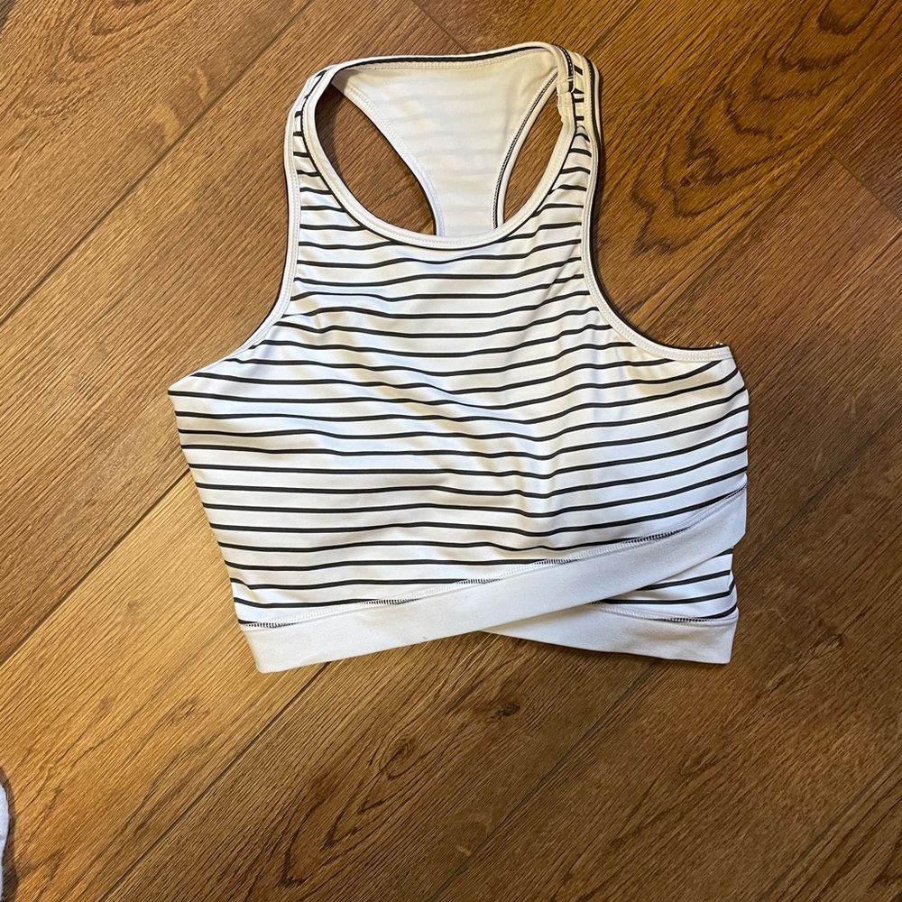 COPY - Stripped sports bra